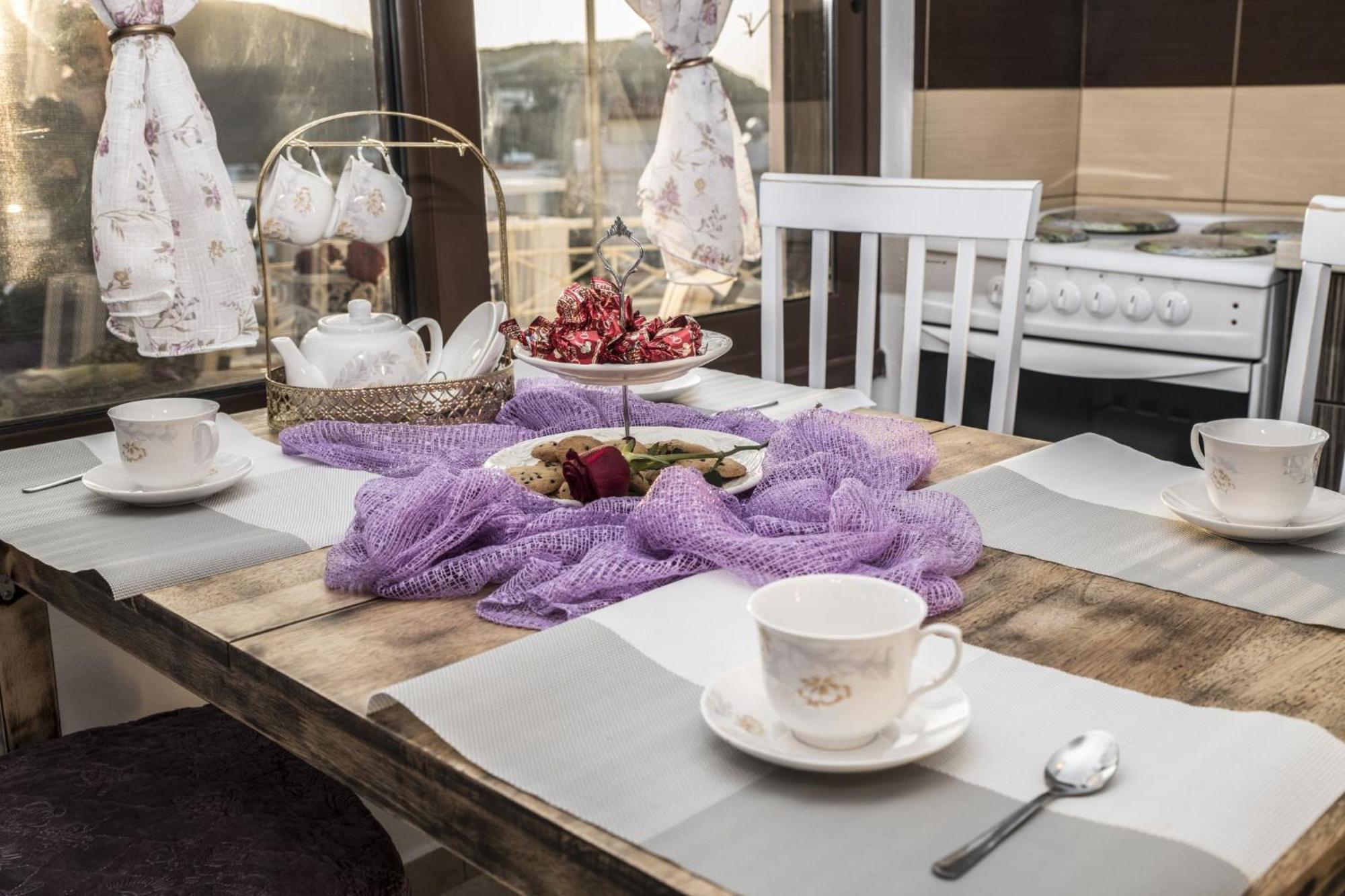 Kleopatra Deluxe Apartment With Jacuzzi Kamilari Exterior photo